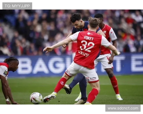 巴黎圣日耳曼越踢越被动:强强对话中的问题持续暴露,已对球队关键战能力造成影响 巴黎圣日耳曼越踢越被动:强强对话中的问题持续暴露,已对球队关键战能力造成影响